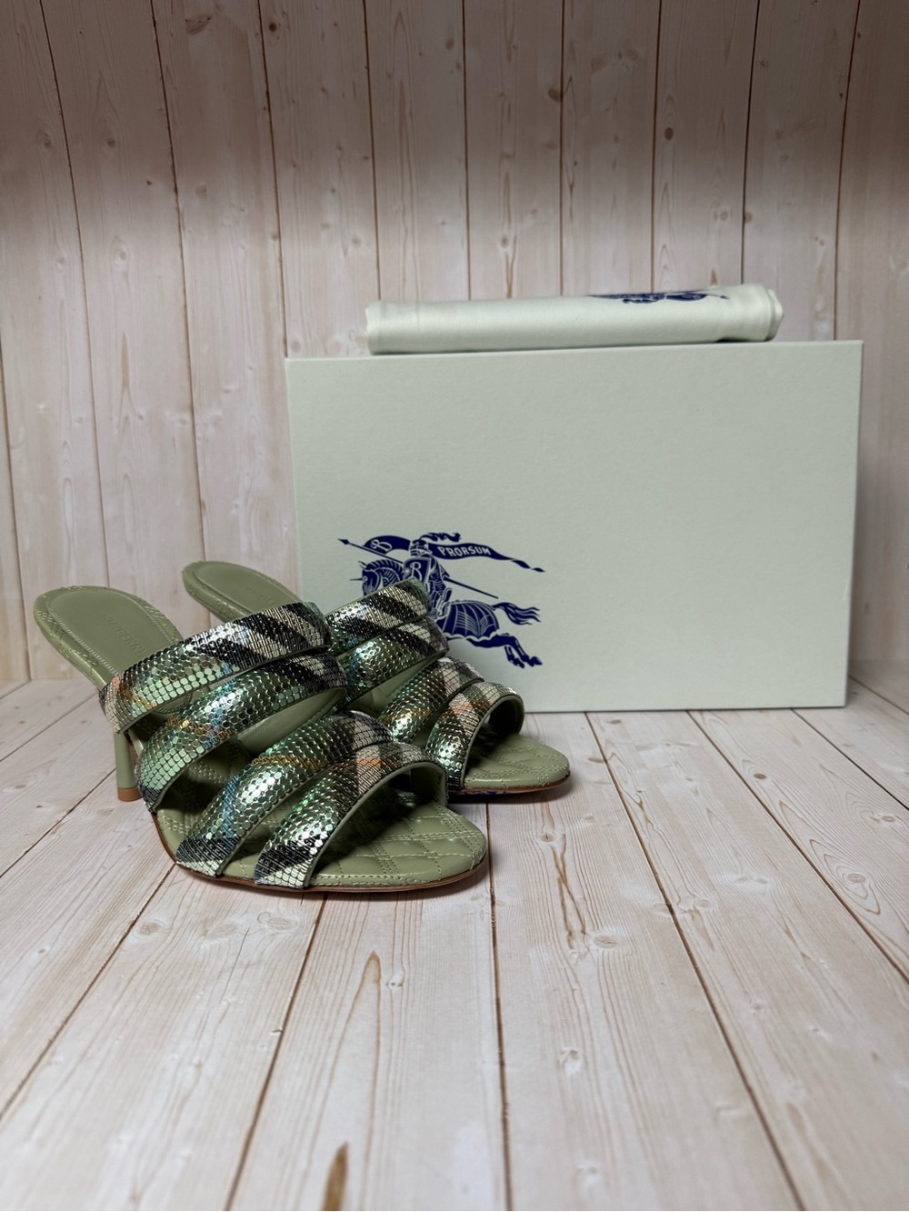 Burberry Mews Straps 90 Check Leather Sandals Artichoke Green Sz 38 / 8